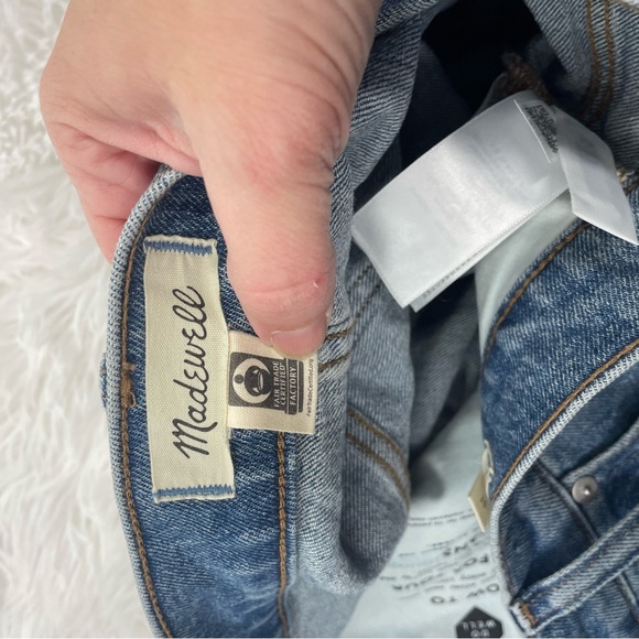 Madewell The Mid-Rise Perfect Vintage Distressed Jeans - Picture 8 of 10